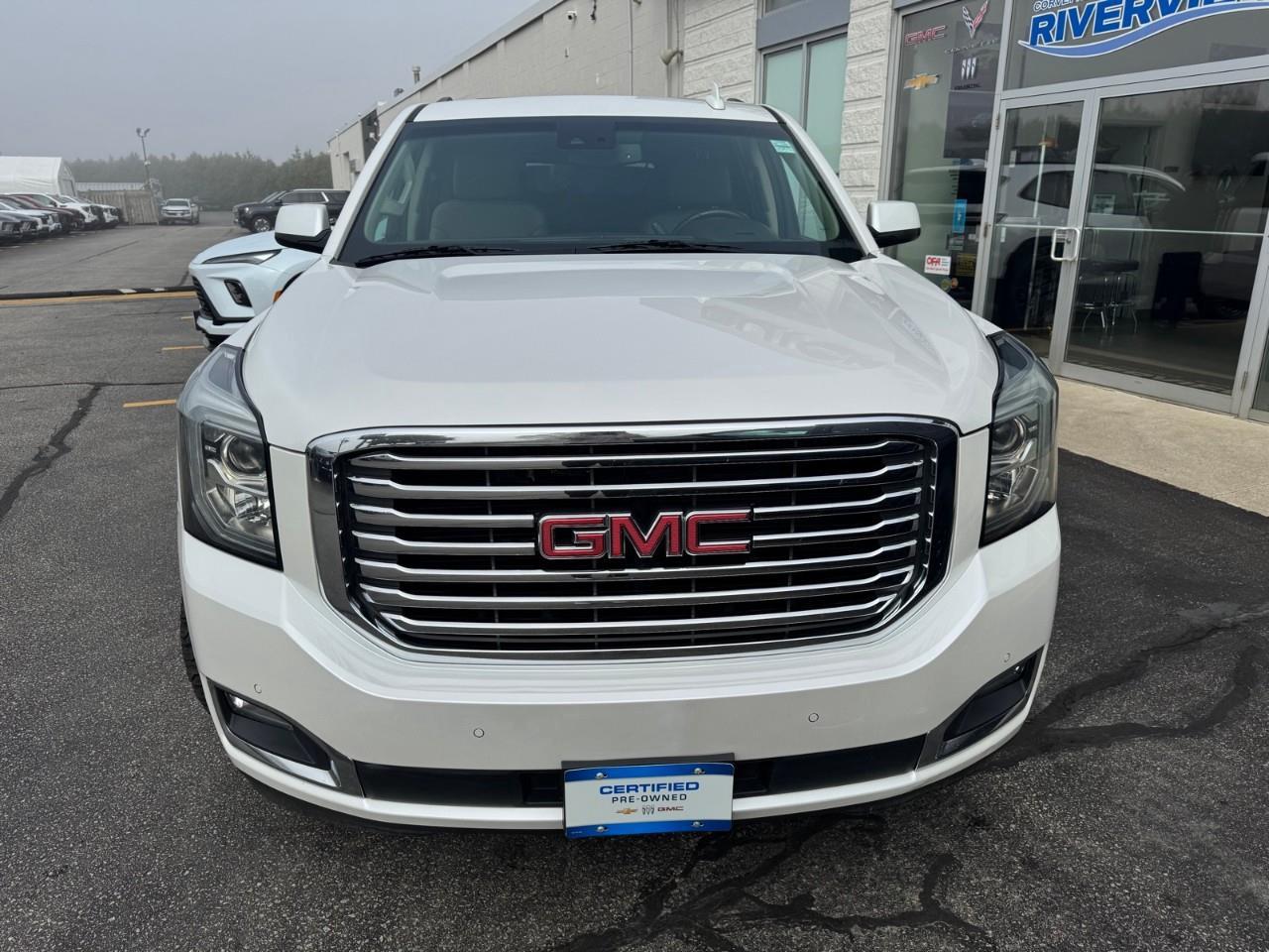 2019 GMC Yukon XL SLT 4X4 Photo2