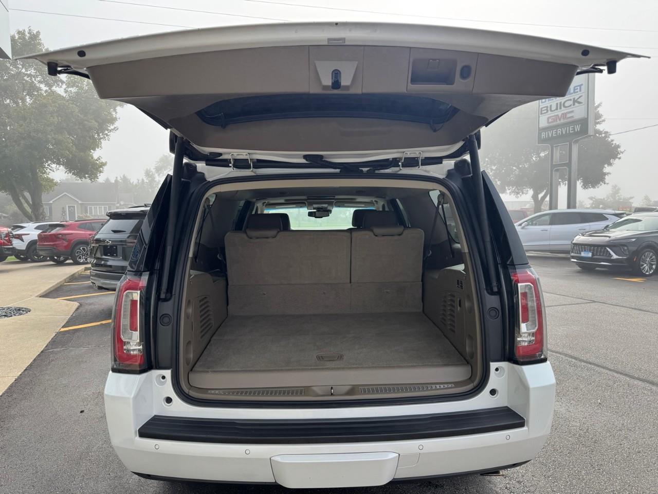 2019 GMC Yukon XL SLT 4X4 Photo