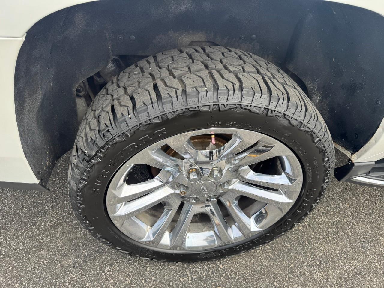 2019 GMC Yukon XL SLT 4X4 Photo