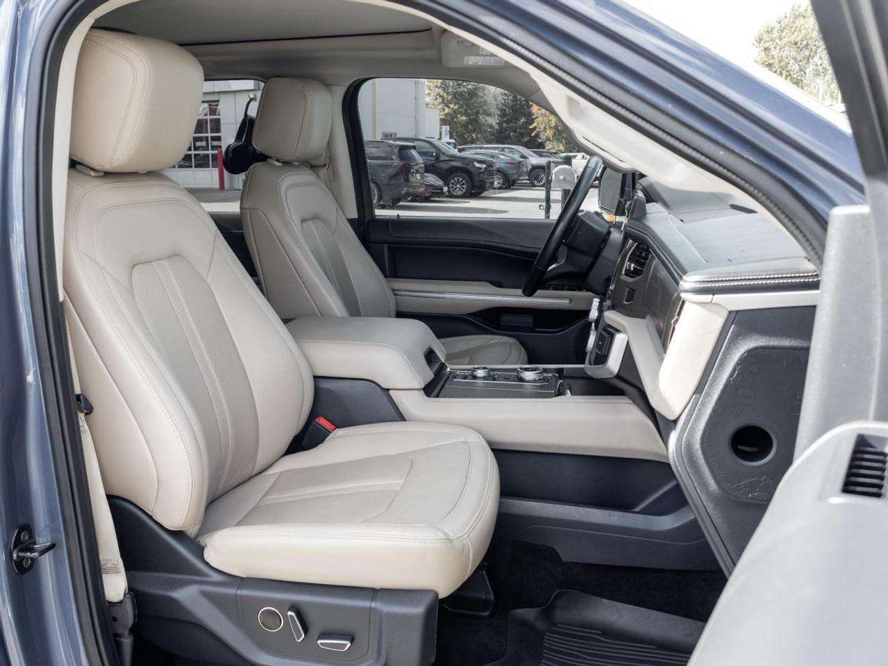 2023 Ford Expedition Limited Max 4X4 Photo