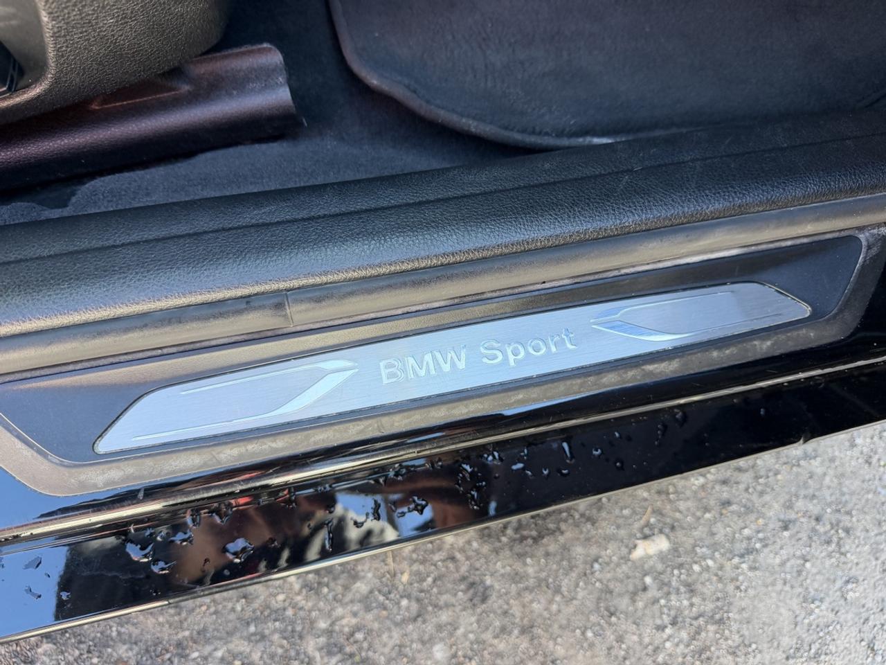 2015 BMW 3 Series 320i xDrive Sport Pkg Photo