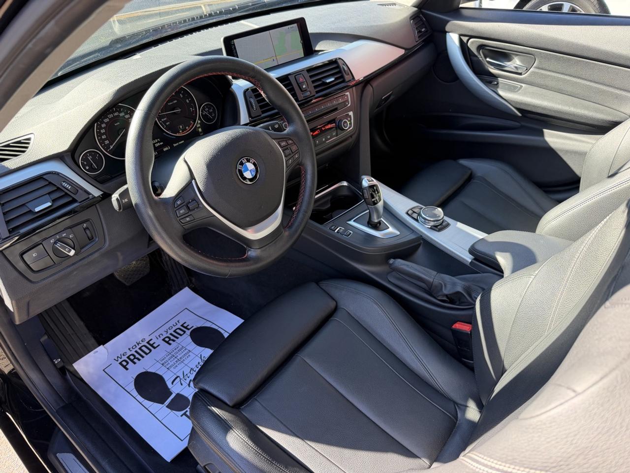 2015 BMW 3 Series 320i xDrive Sport Pkg Photo