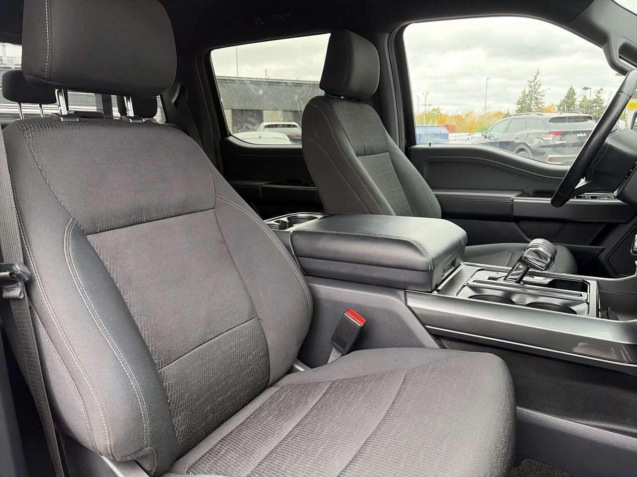 2022 Ford F-150 4x4 SuperCrew XLT 145 WB ONE OWNER   NO ACCIDENTS   LOW KMS   360 CAM   KEYLESS ENTRY KEYPAD   APPLE CARPLAY/ANDROID AUTO Photo