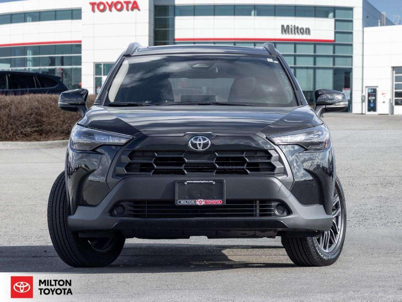 2026 Toyota Corolla Cross LE PREMIUM AWD SUNROOF ALLOYS WIRELESS CHARGING ONE OWNER TCUV LE Photo1