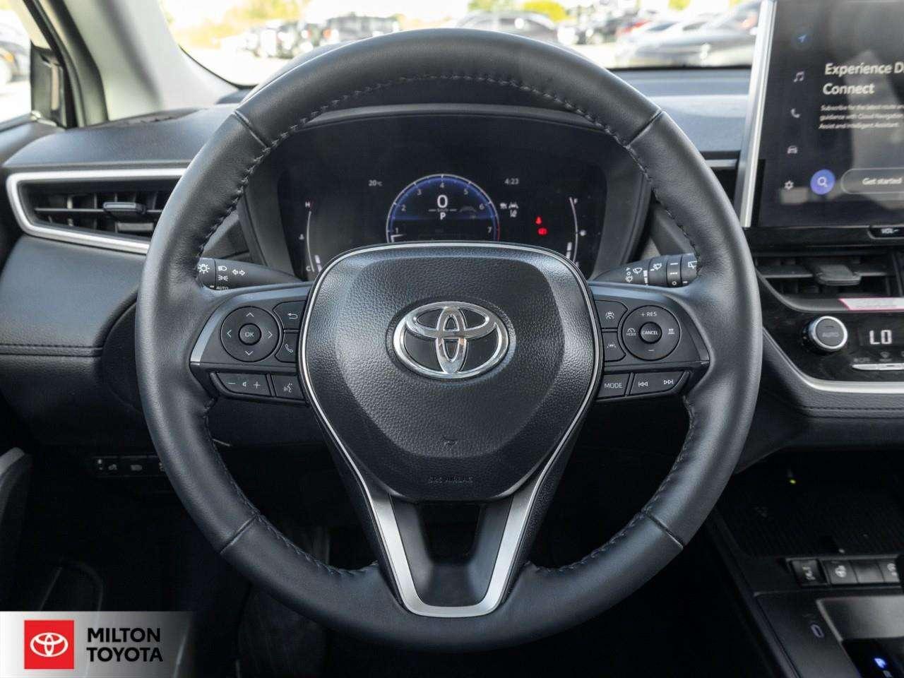 2026 Toyota Corolla Cross LE PREMIUM AWD SUNROOF ALLOYS WIRELESS CHARGING ONE OWNER TCUV LE Photo
