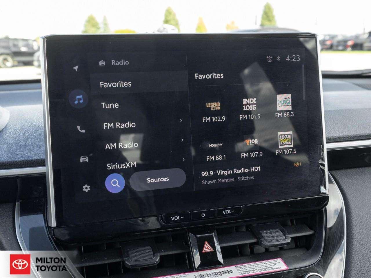 2026 Toyota Corolla Cross LE PREMIUM AWD SUNROOF ALLOYS WIRELESS CHARGING ONE OWNER TCUV LE Photo