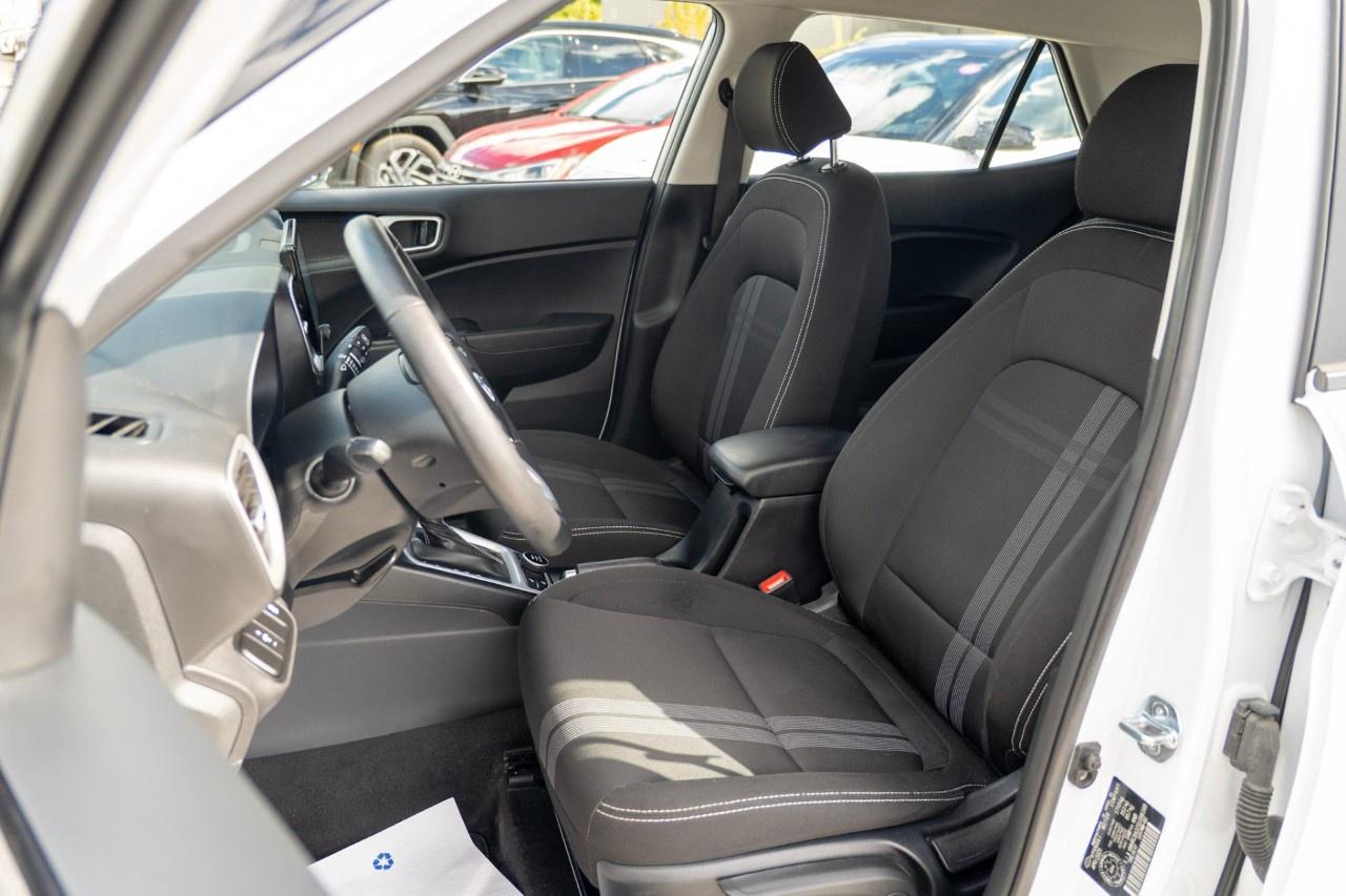 2025 Hyundai Venue Preferred IVT Photo