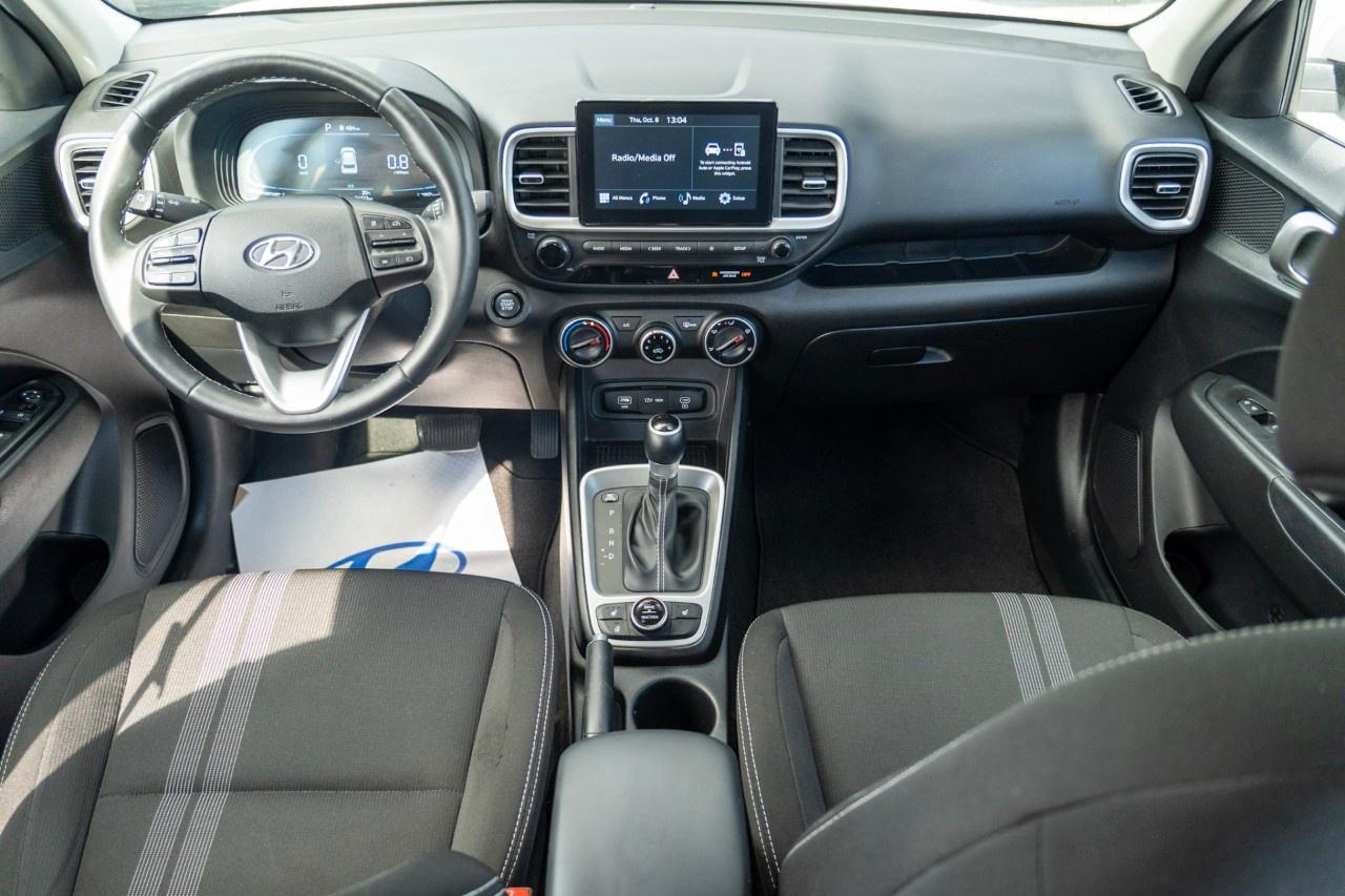 2025 Hyundai Venue Preferred IVT Photo