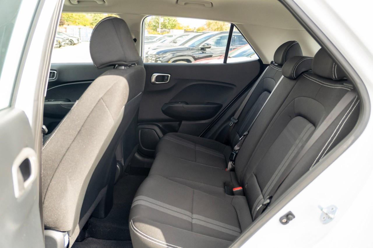 2025 Hyundai Venue Preferred IVT Photo