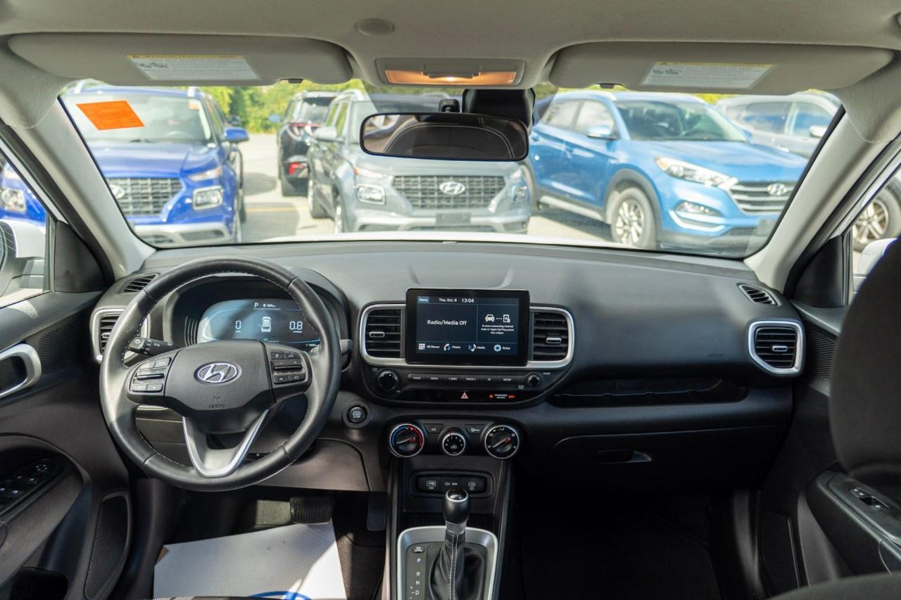 2025 Hyundai Venue Preferred IVT Photo