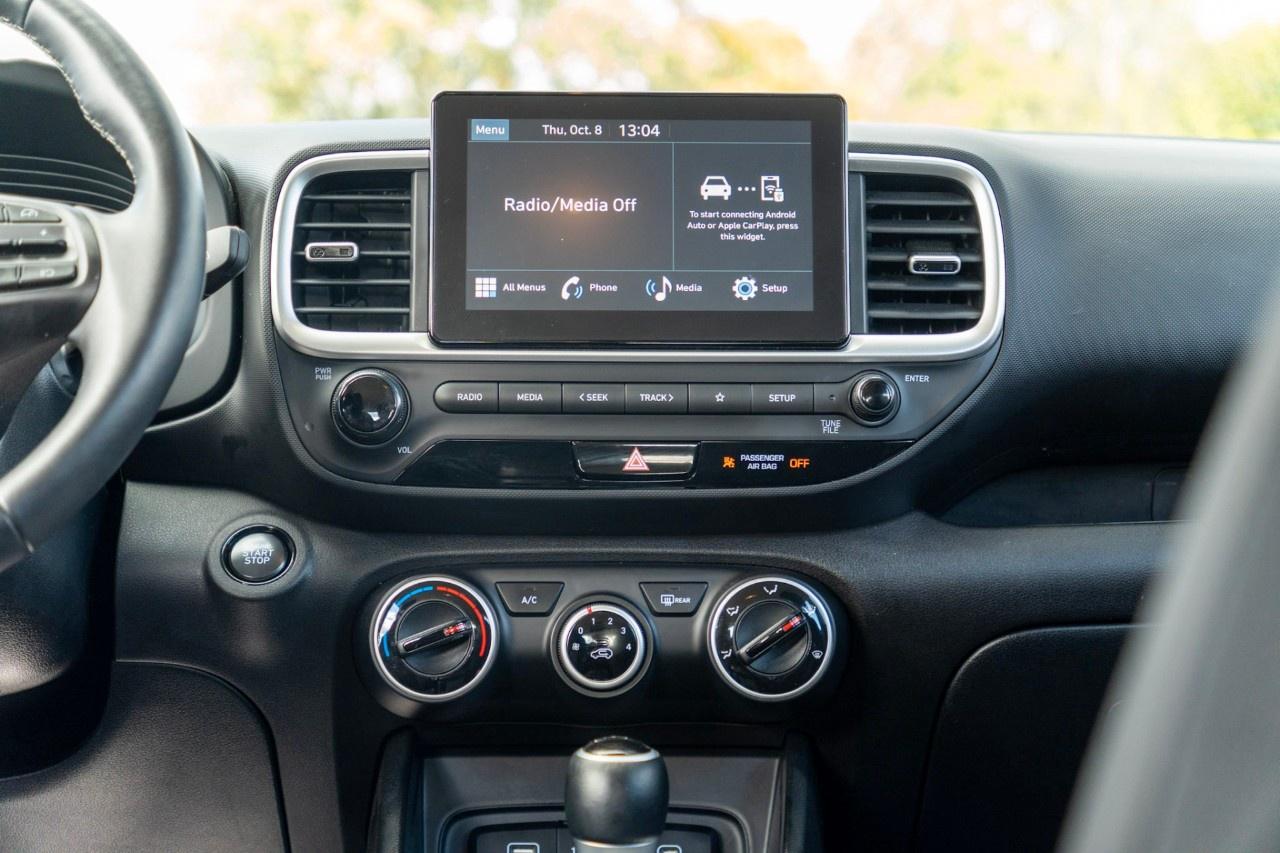 2025 Hyundai Venue Preferred IVT Photo