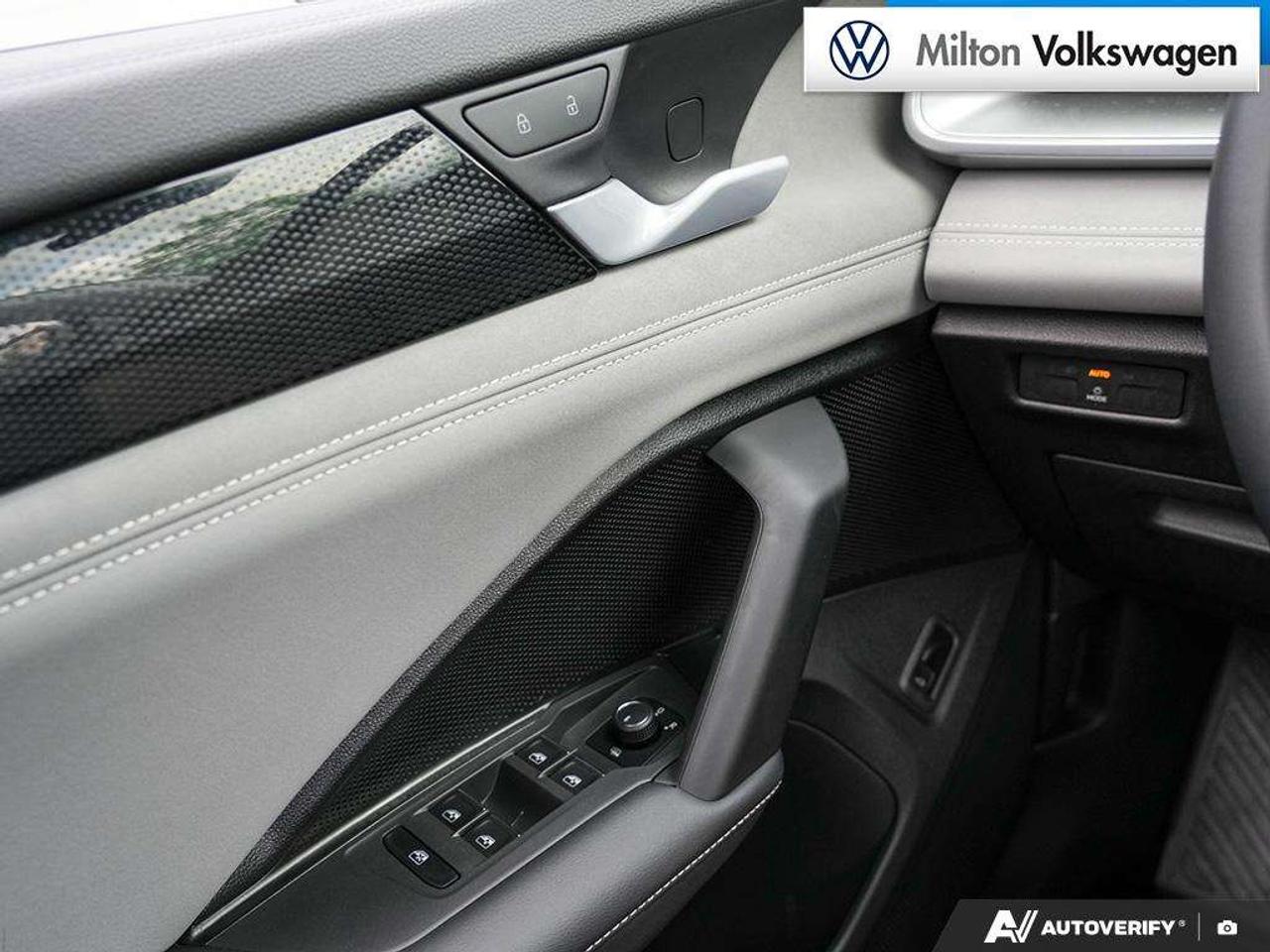 2025 Volkswagen Tiguan COMFORTLINE 4Motion Photo