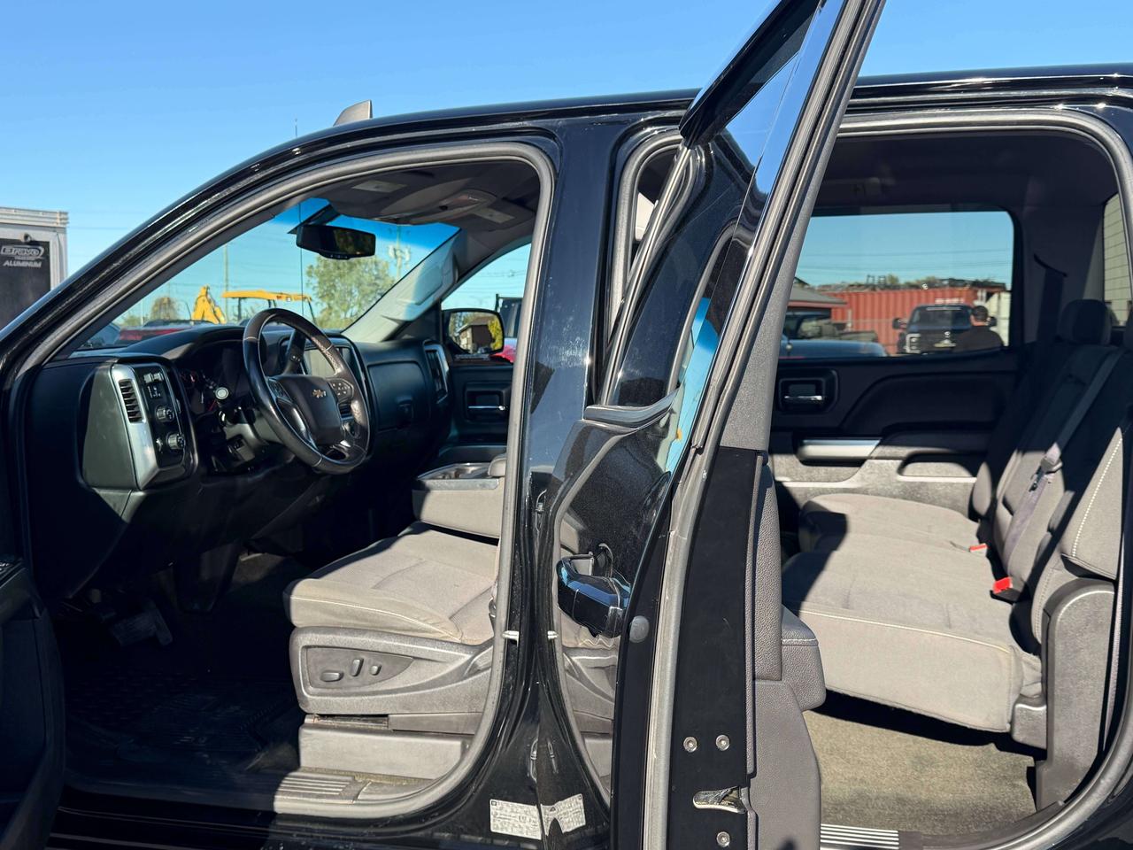 2017 Chevrolet Silverado 1500 LT Photo