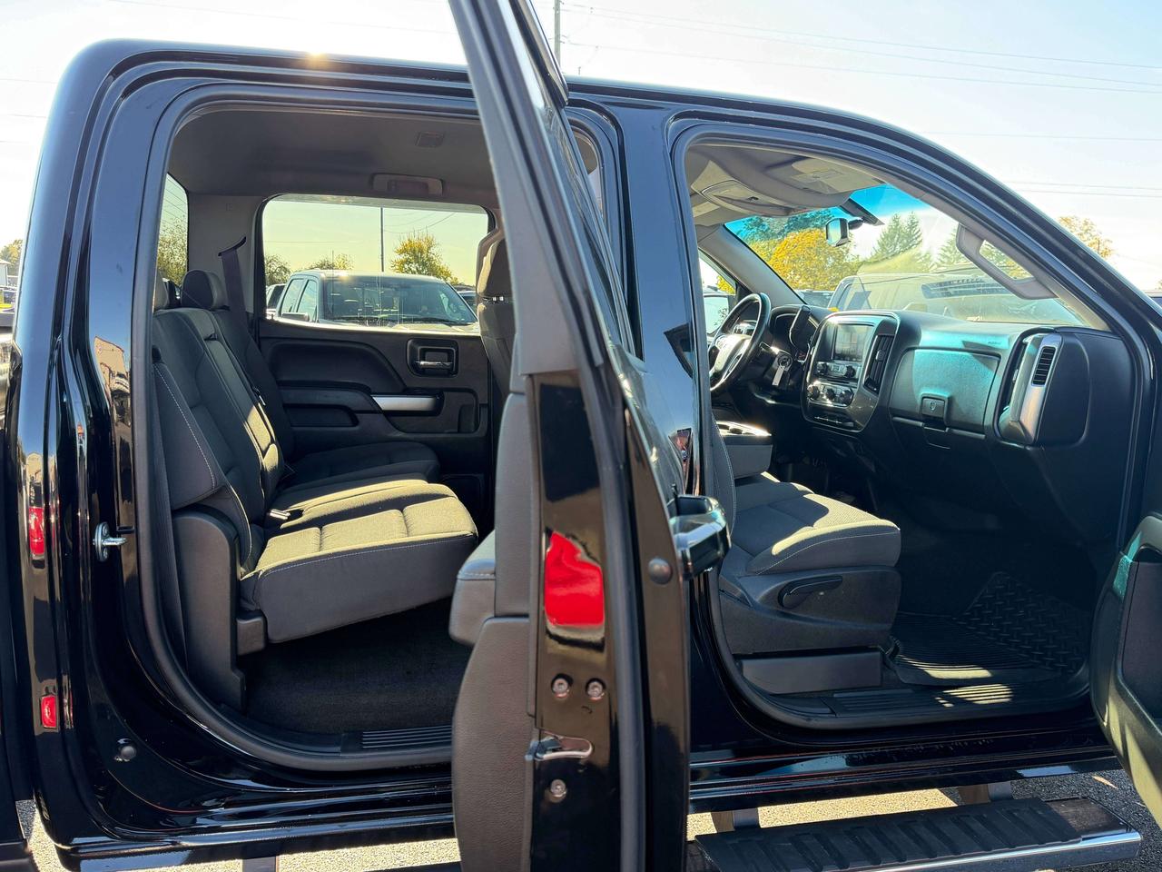 2017 Chevrolet Silverado 1500 LT Photo