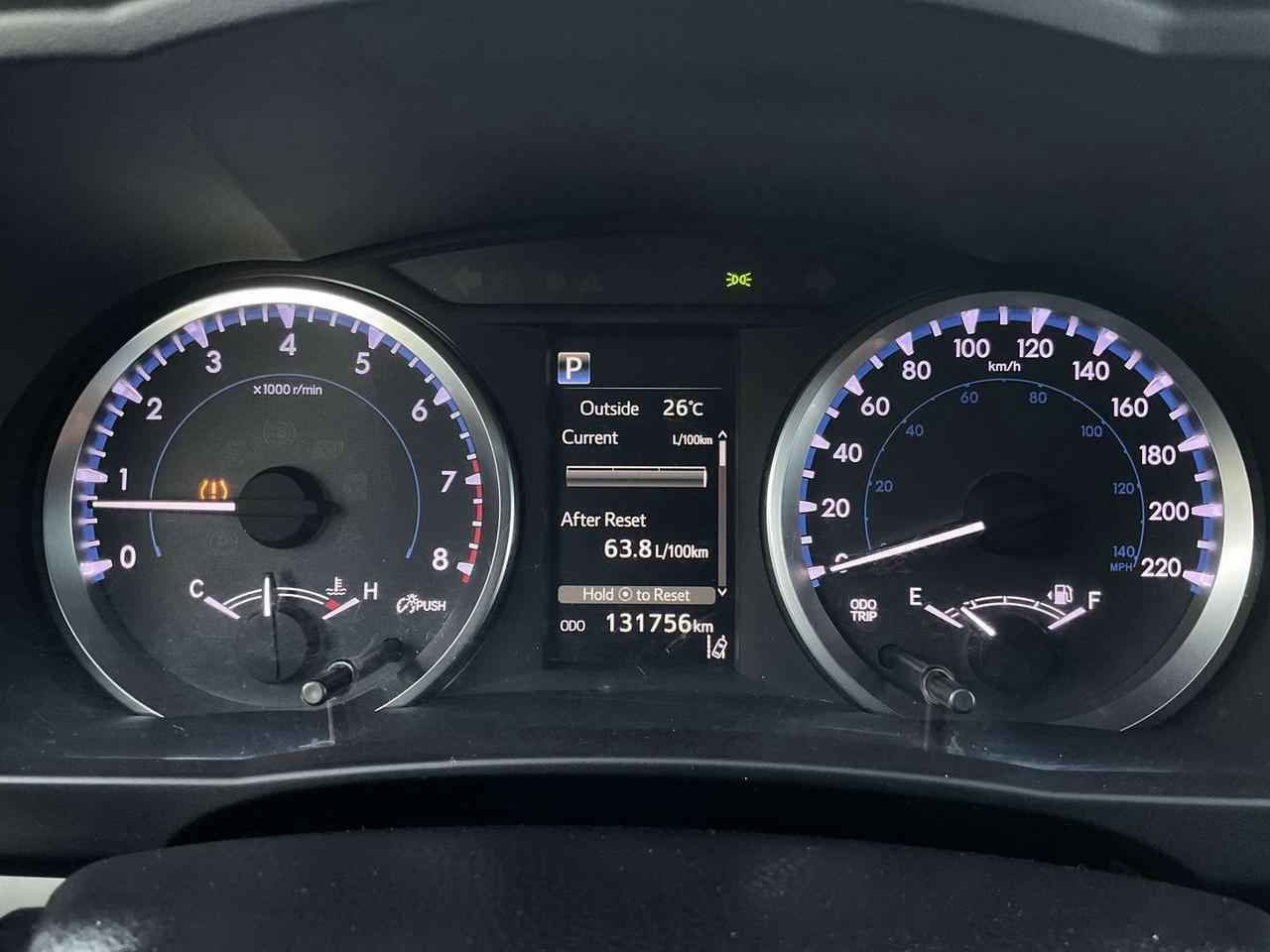 2017 Toyota Highlander LE V6 - BACK-UP CAM! 8 PASS! BLUETOOTH! Photo