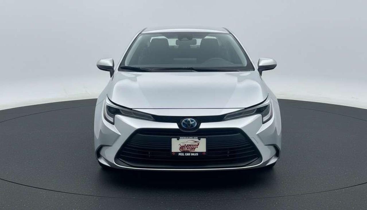 2025 Toyota Corolla LE   Apple Carplay   Cruise Control.   Heated Seats Photo5