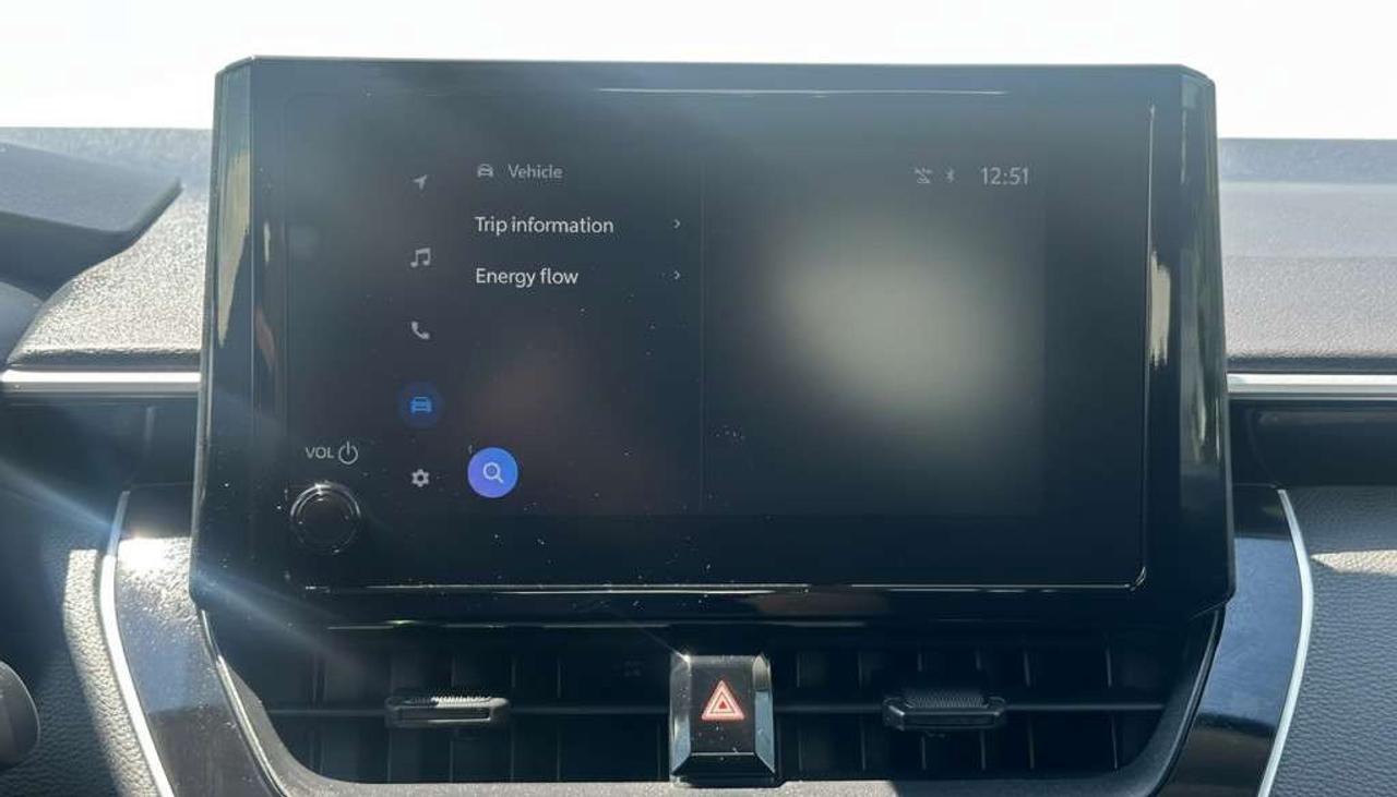2025 Toyota Corolla LE   Apple Carplay   Cruise Control.   Heated Seats Photo