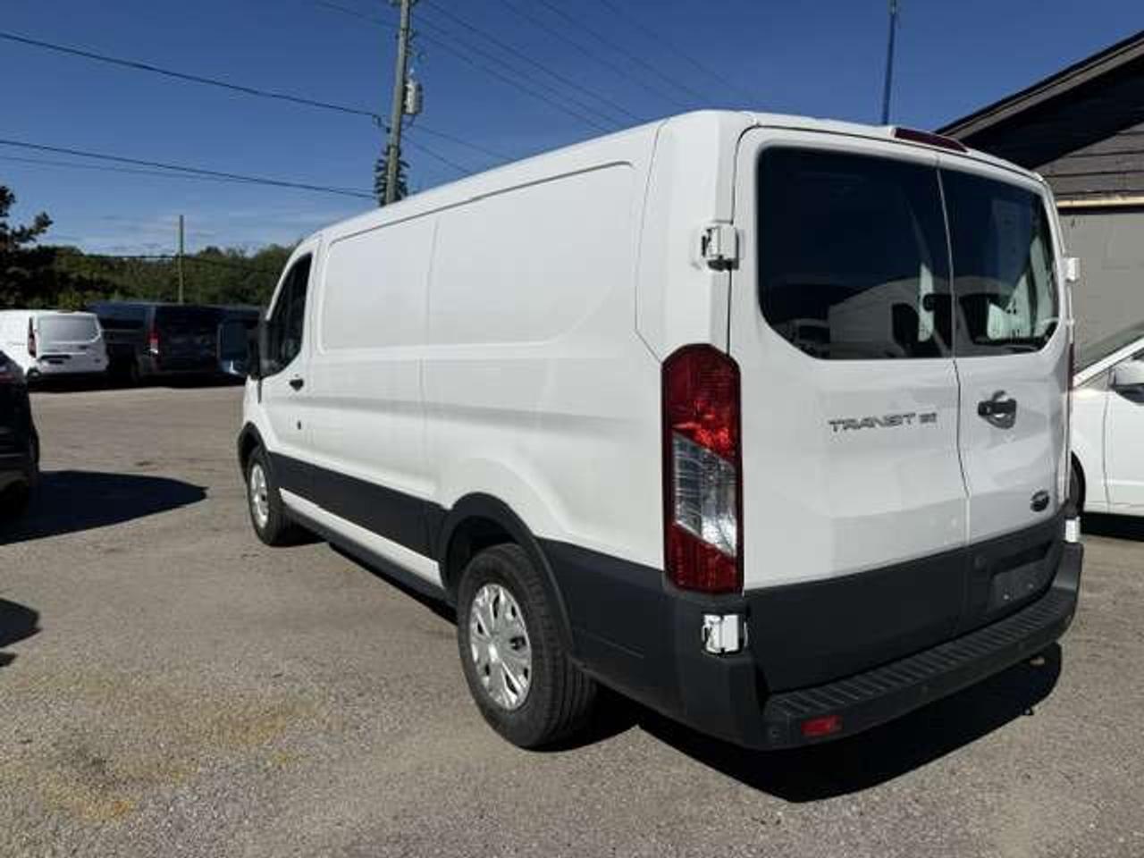 2020 Ford Transit Shelves, Divider, Low roof, Certfifie. Photo