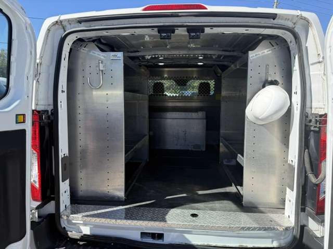 2020 Ford Transit Shelves, Divider, Low roof, Certfifie. Photo