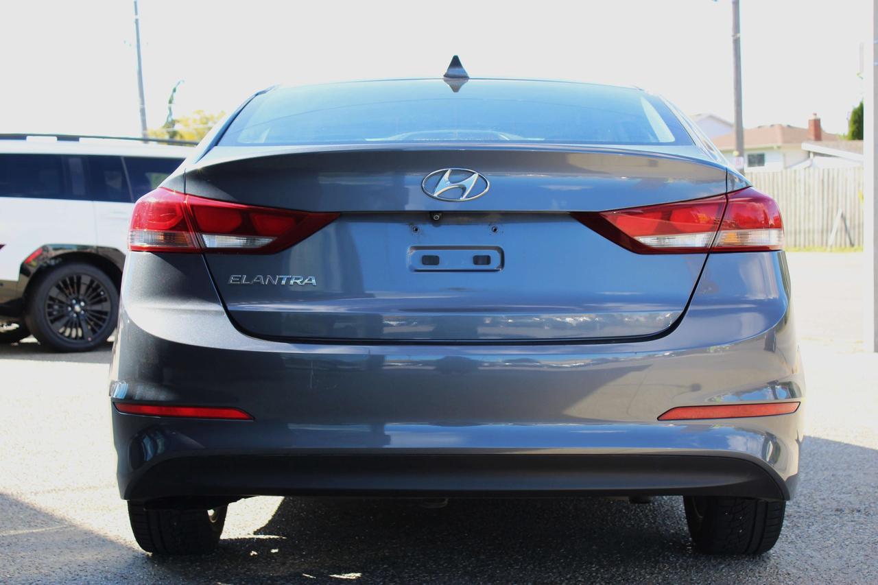 2017 Hyundai Elantra GL Photo3