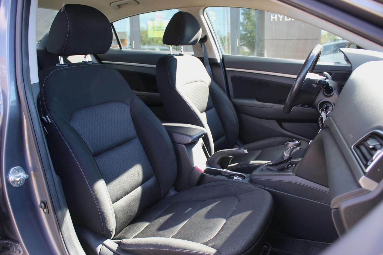 2017 Hyundai Elantra GL Photo