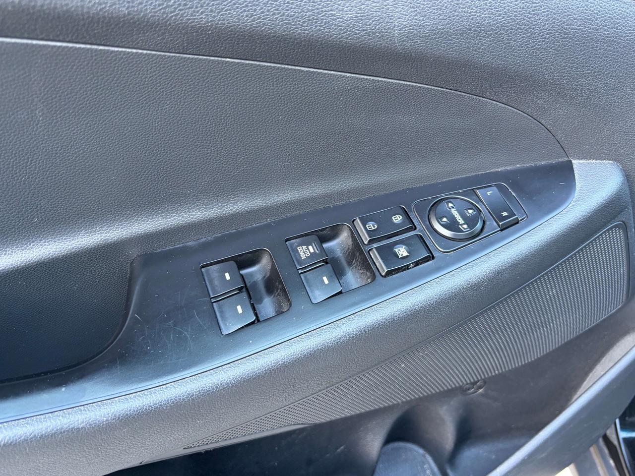 2019 Hyundai Tucson Essential   Clean Carfax   One Owner Photo