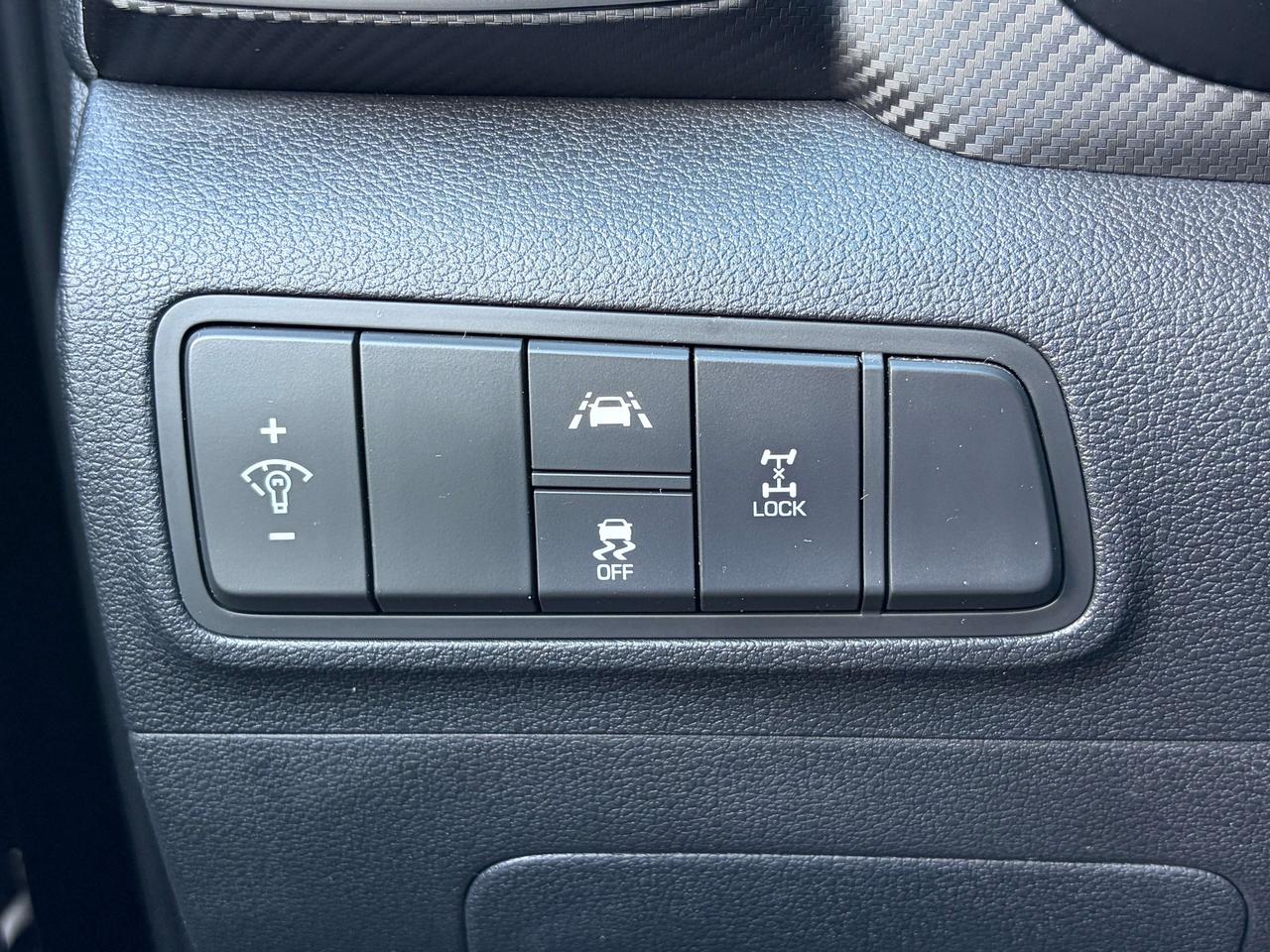 2019 Hyundai Tucson Essential   Clean Carfax   One Owner Photo