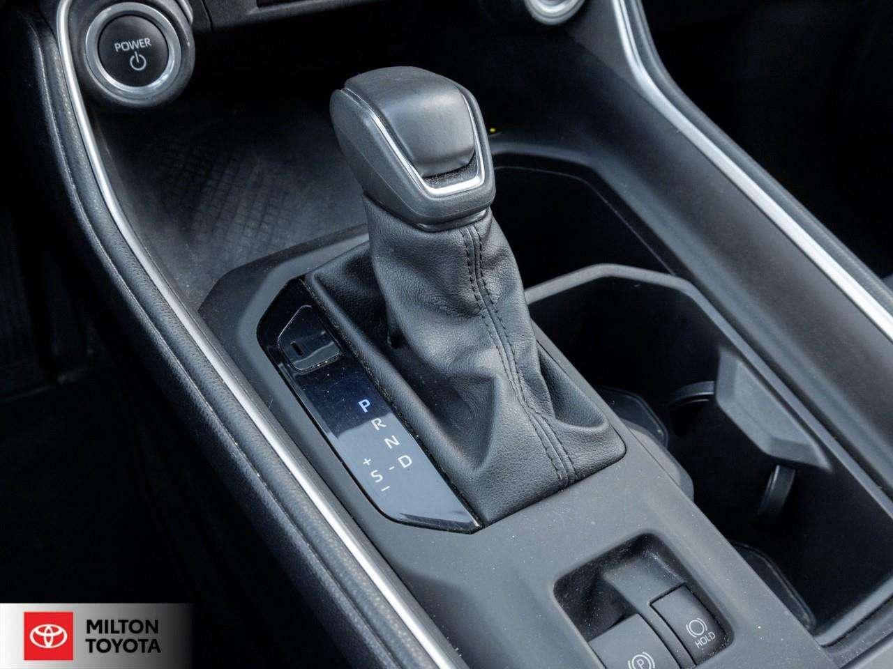 2024 Toyota Grand Highlander LEATHER HEATED STEERING WIRELESS CARPLAY 12.3 SCREEN 8 PASSENGER ONE OWNER TCUV XLE Photo
