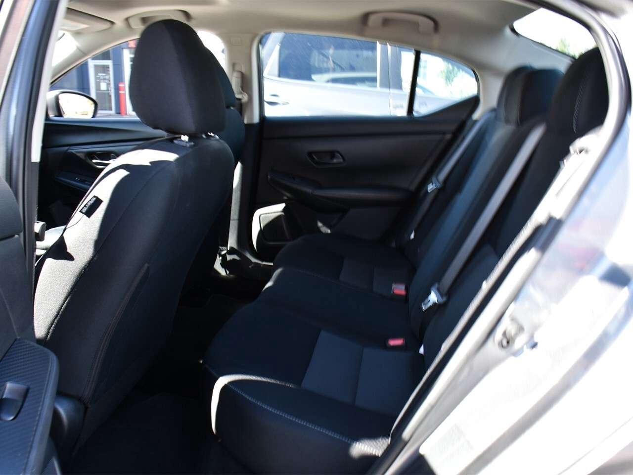 2024 Nissan Sentra SV Photo