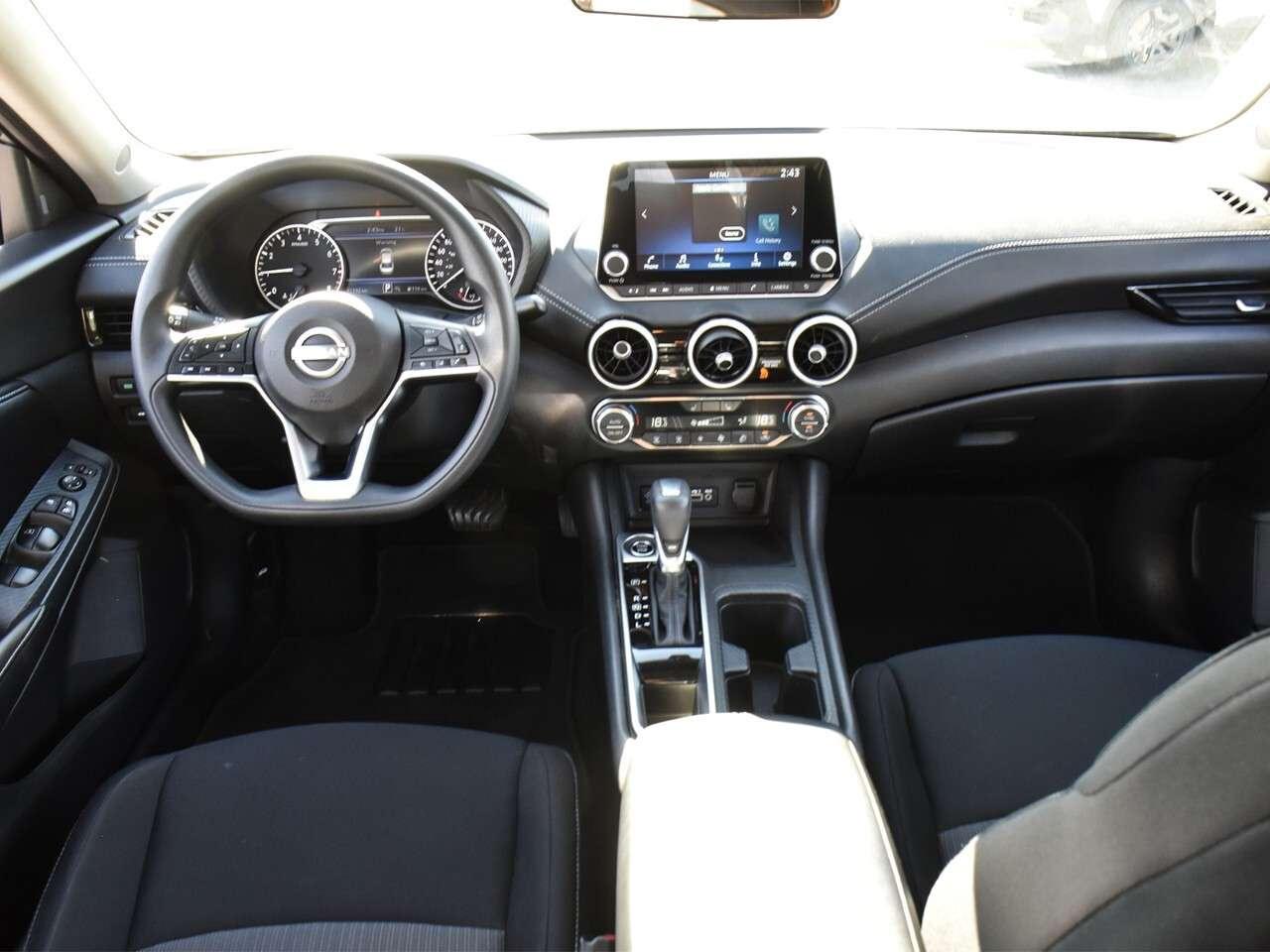 2024 Nissan Sentra SV Photo