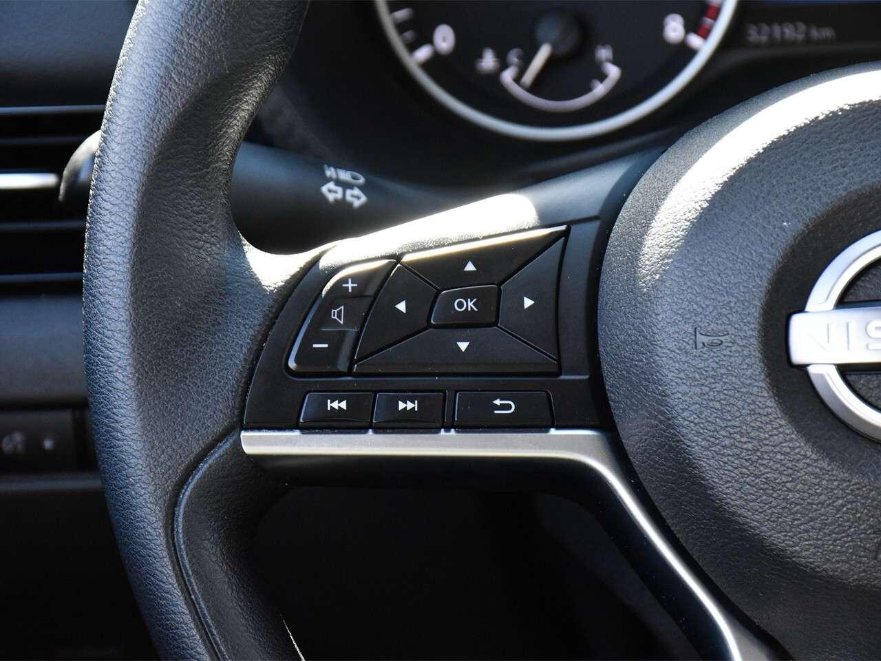 2024 Nissan Sentra SV Photo