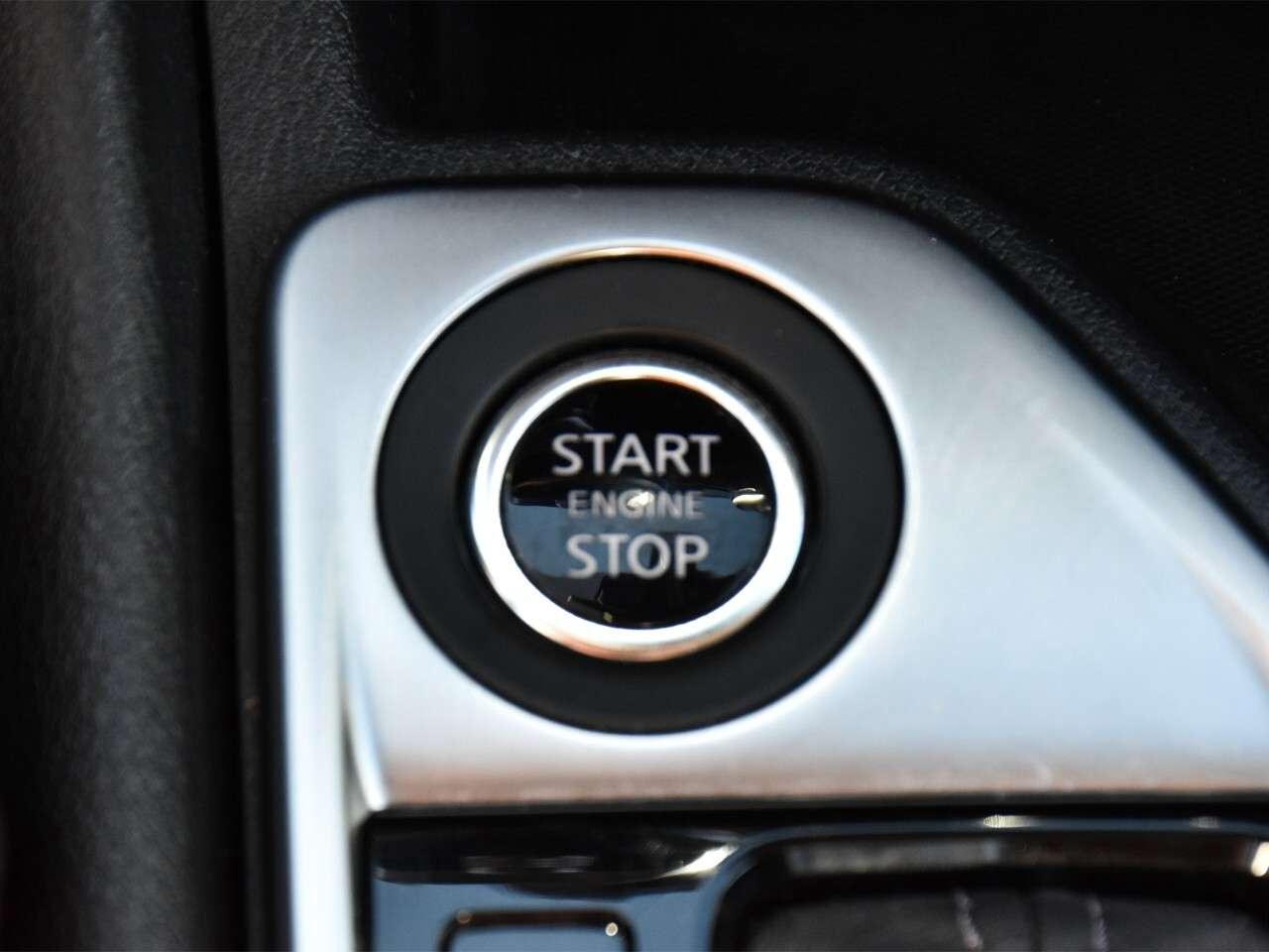 2024 Nissan Sentra SV Photo