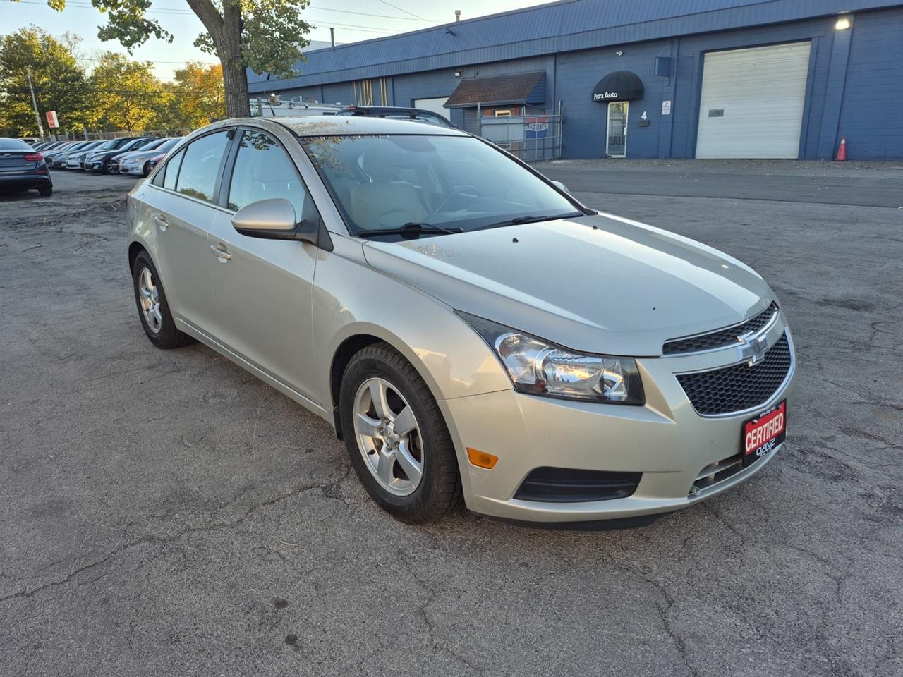 2014 Chevrolet Cruze 2LT Photo