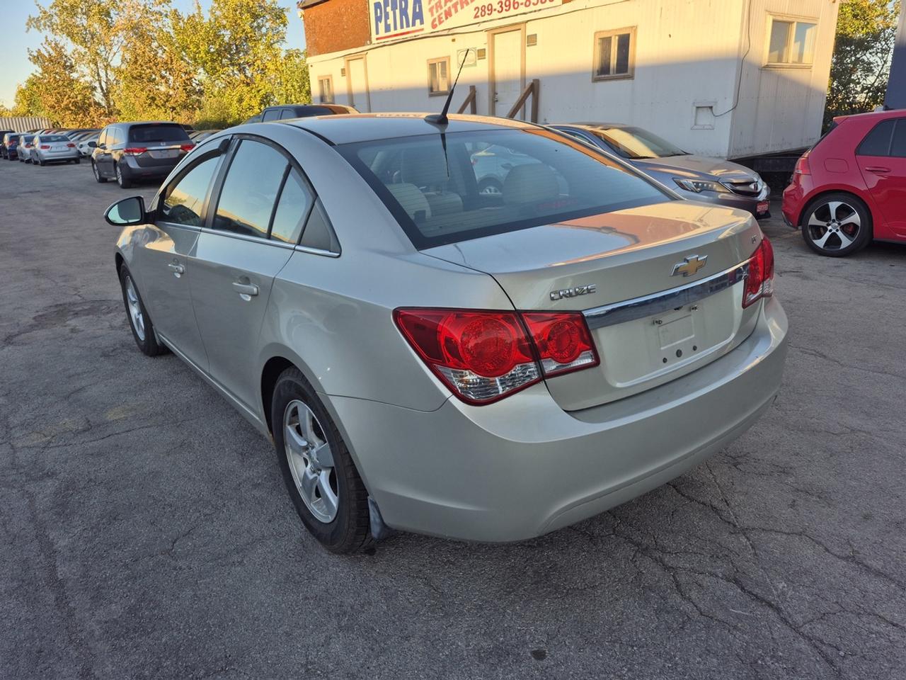 2014 Chevrolet Cruze 2LT Photo