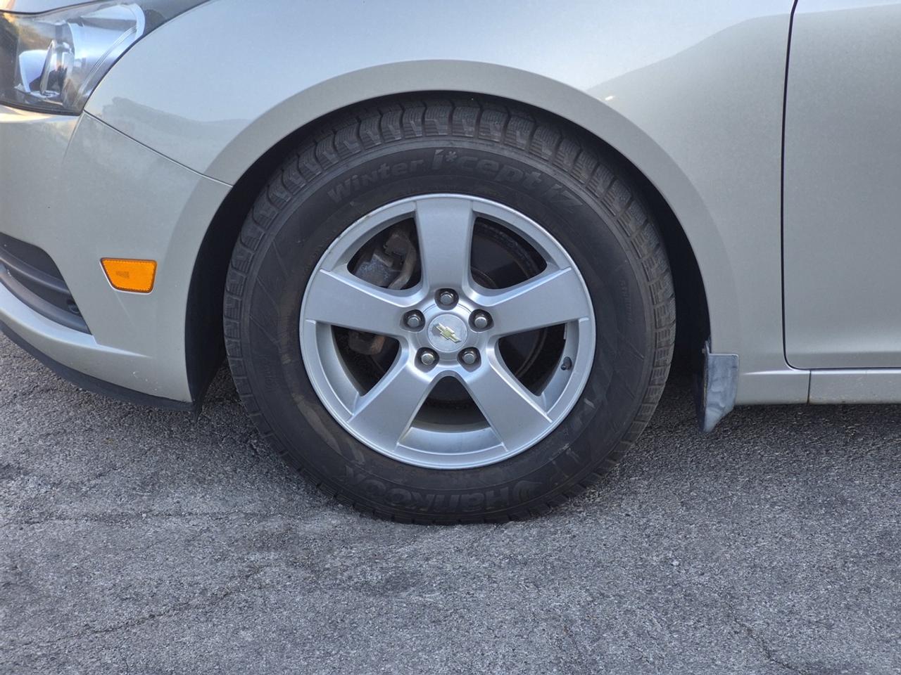 2014 Chevrolet Cruze 2LT Photo