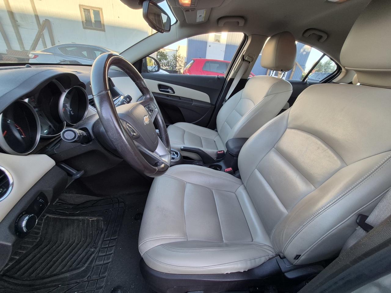 2014 Chevrolet Cruze 2LT Photo