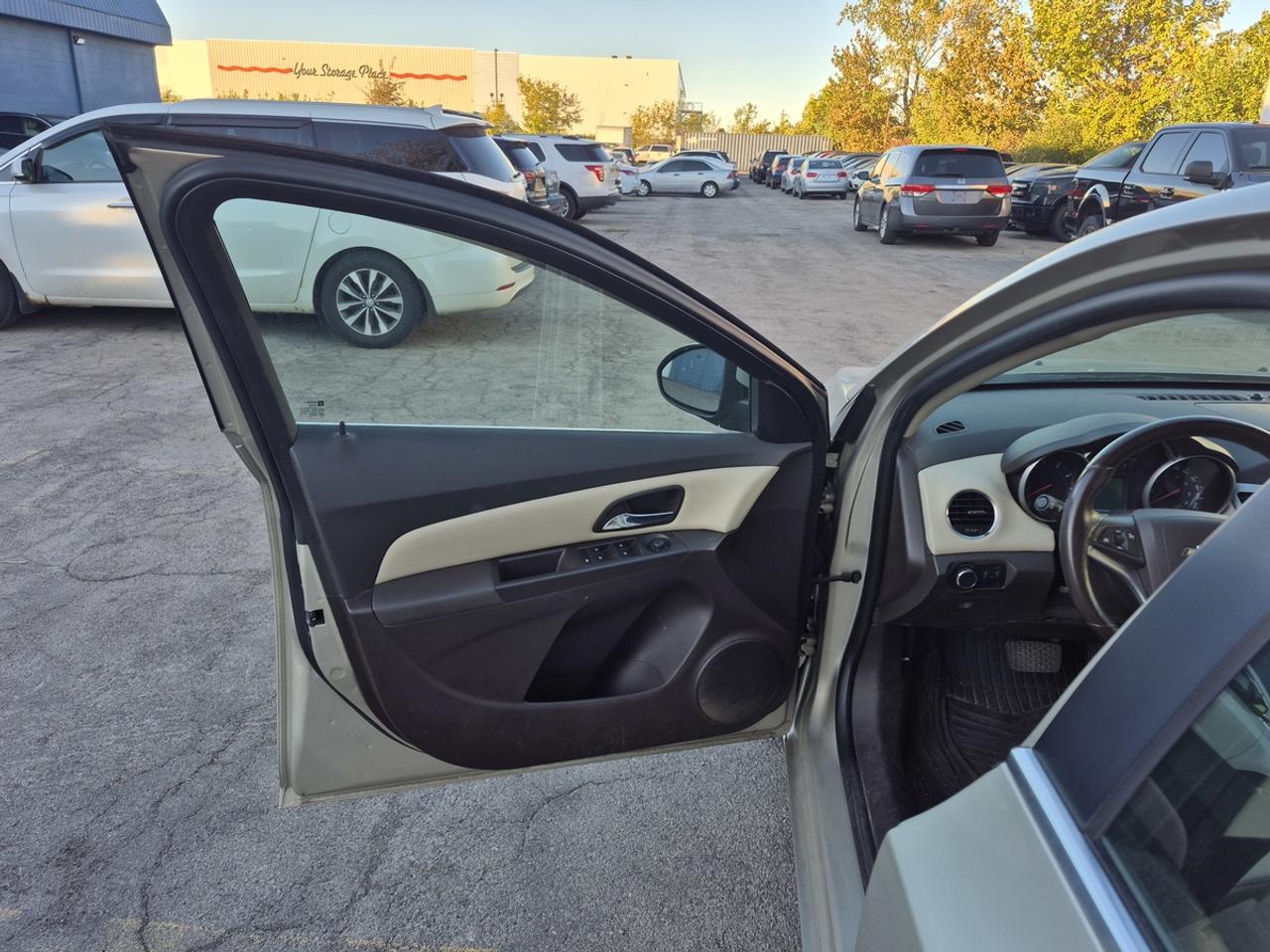 2014 Chevrolet Cruze 2LT Photo