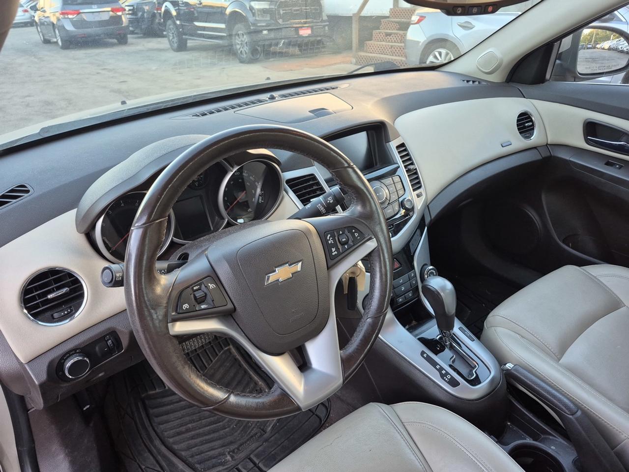 2014 Chevrolet Cruze 2LT Photo