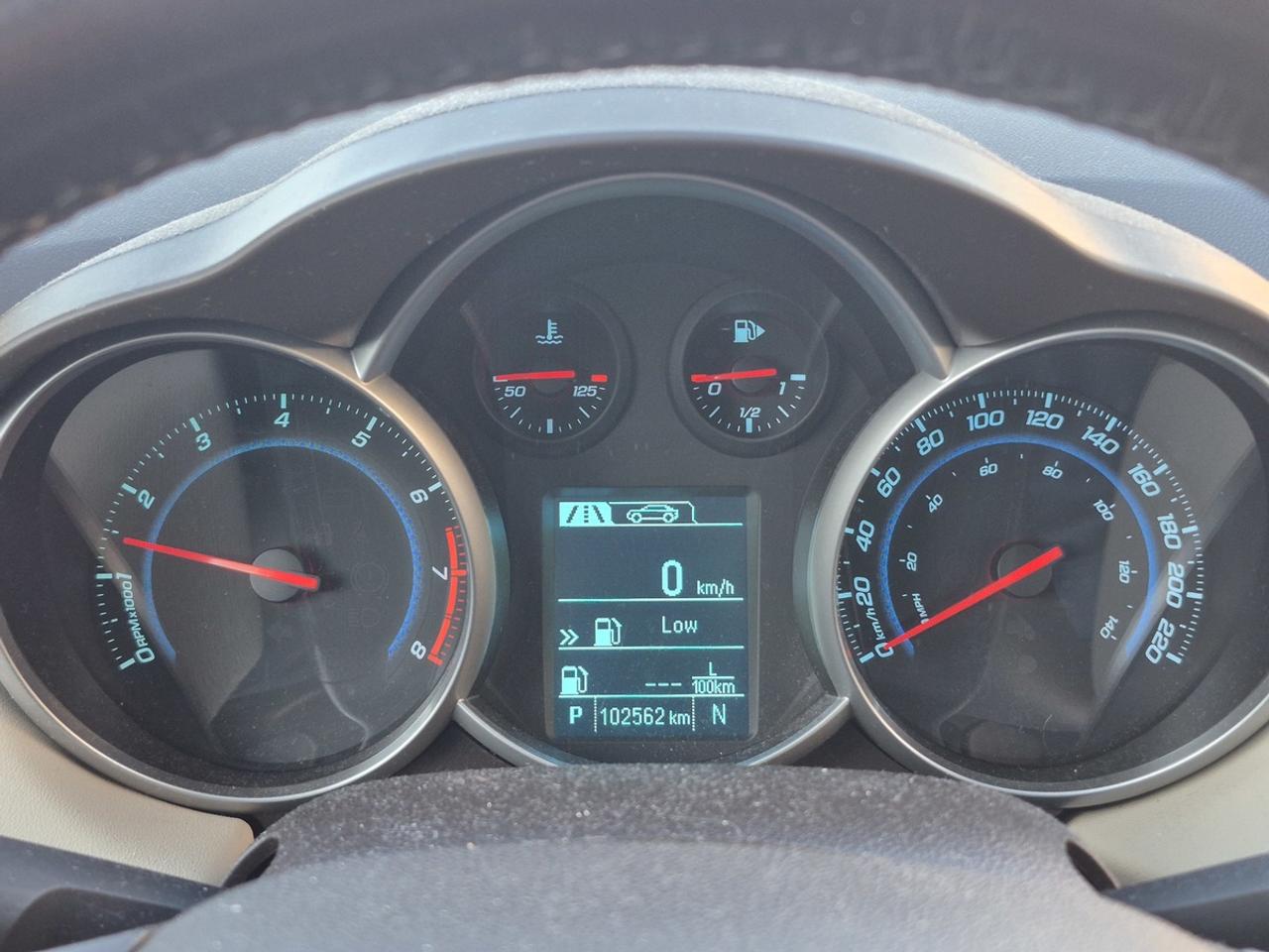 2014 Chevrolet Cruze 2LT Photo