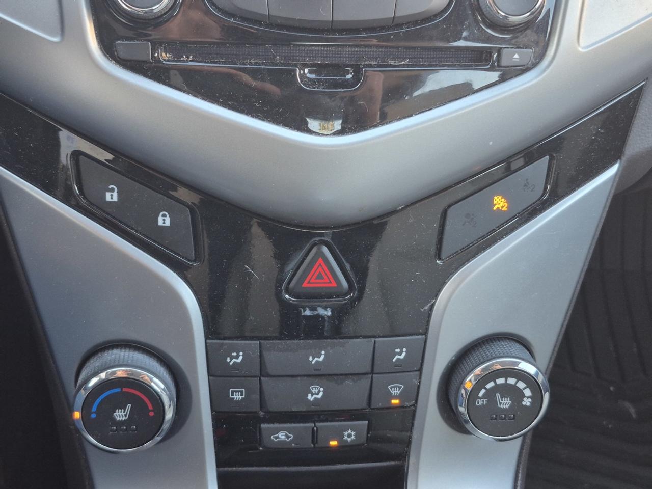 2014 Chevrolet Cruze 2LT Photo