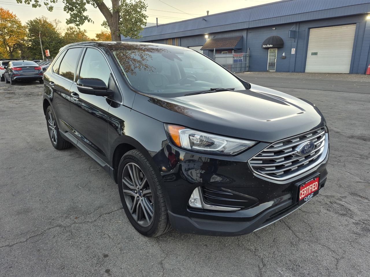 2021 Ford Edge Titanium Photo