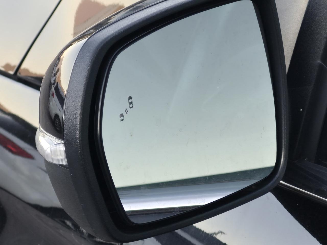 2021 Ford Edge Titanium Photo