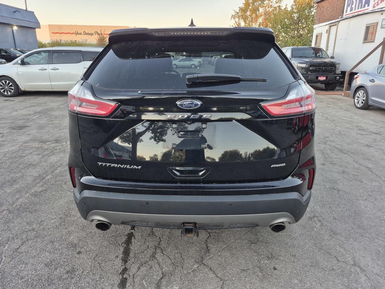 2021 Ford Edge Titanium Photo