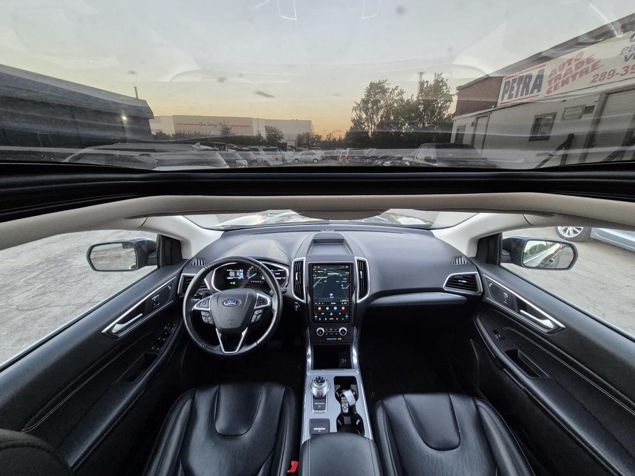 2021 Ford Edge Titanium Photo