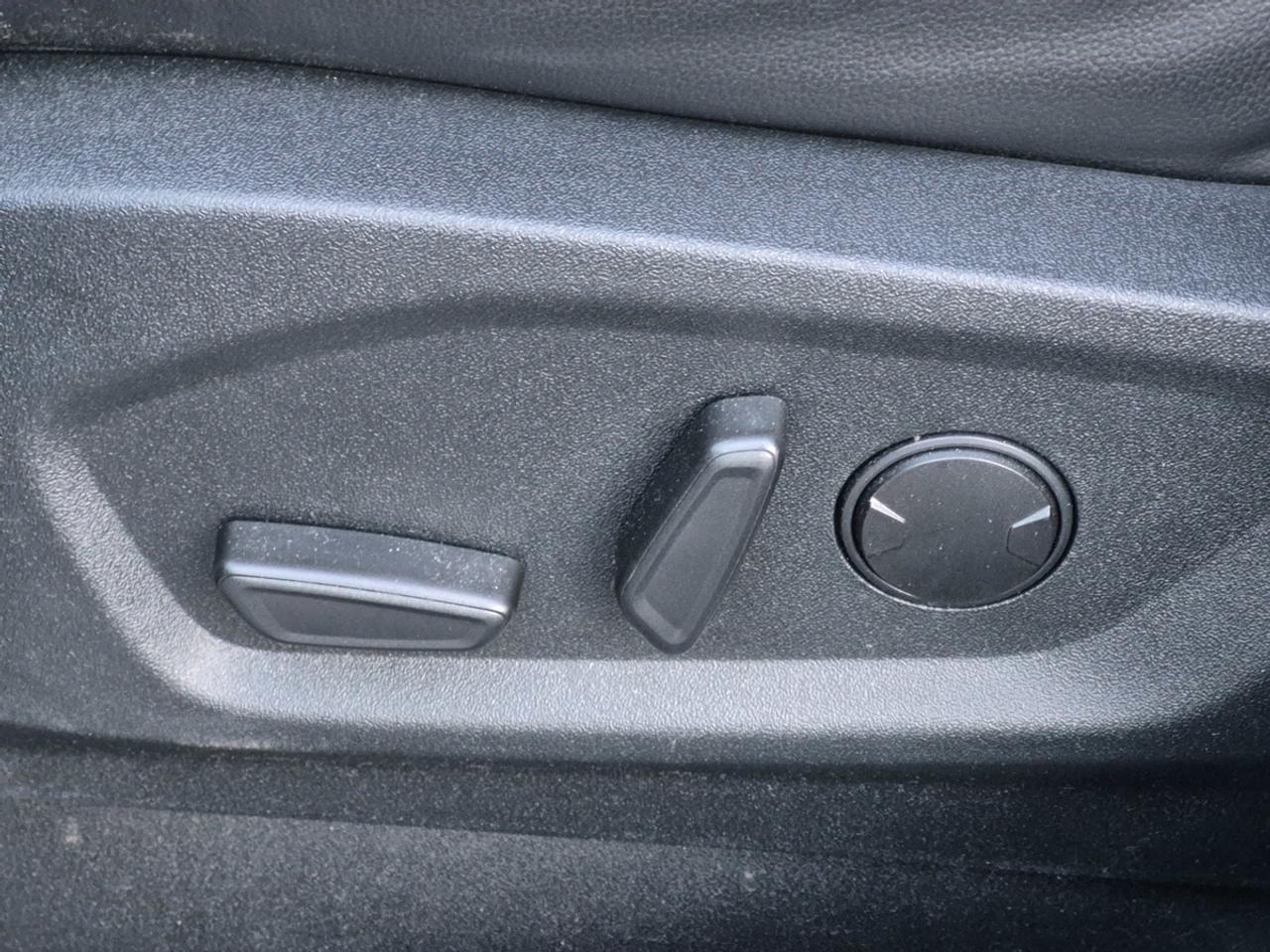 2021 Ford Edge Titanium Photo