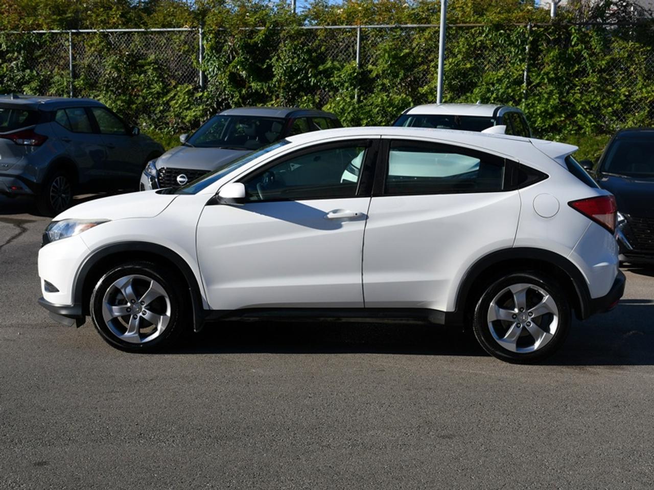 2018 Honda HR-V LX 2WD Manual Photo2