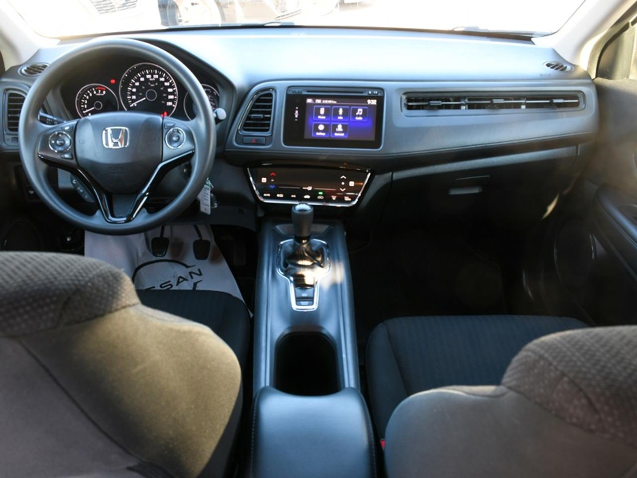 2018 Honda HR-V LX 2WD Manual Photo