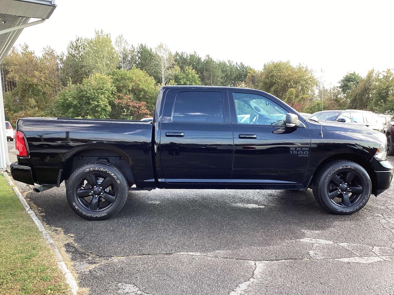 2023 RAM 1500 SLT W/SUNROOF Photo
