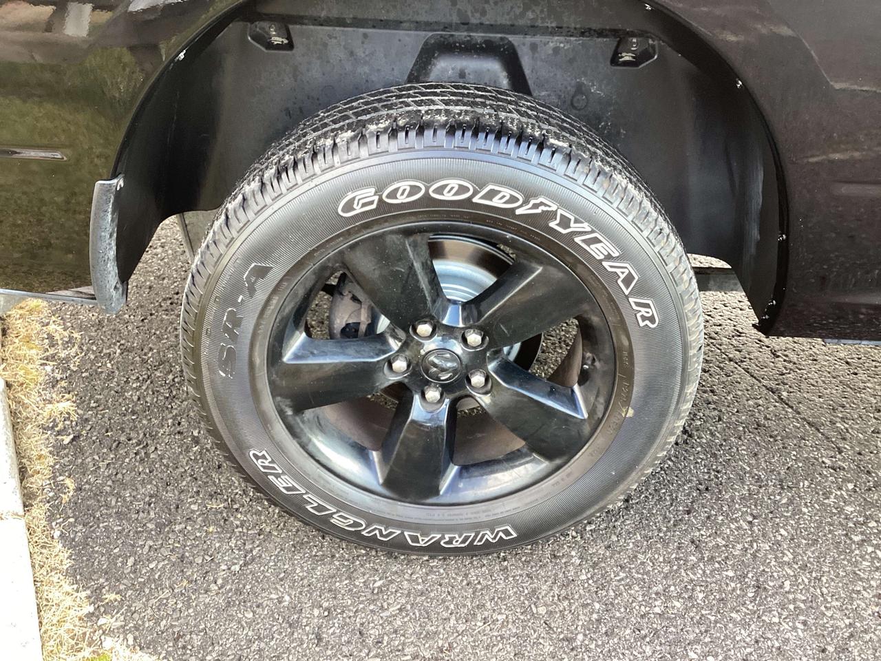 2023 RAM 1500 SLT W/SUNROOF Photo
