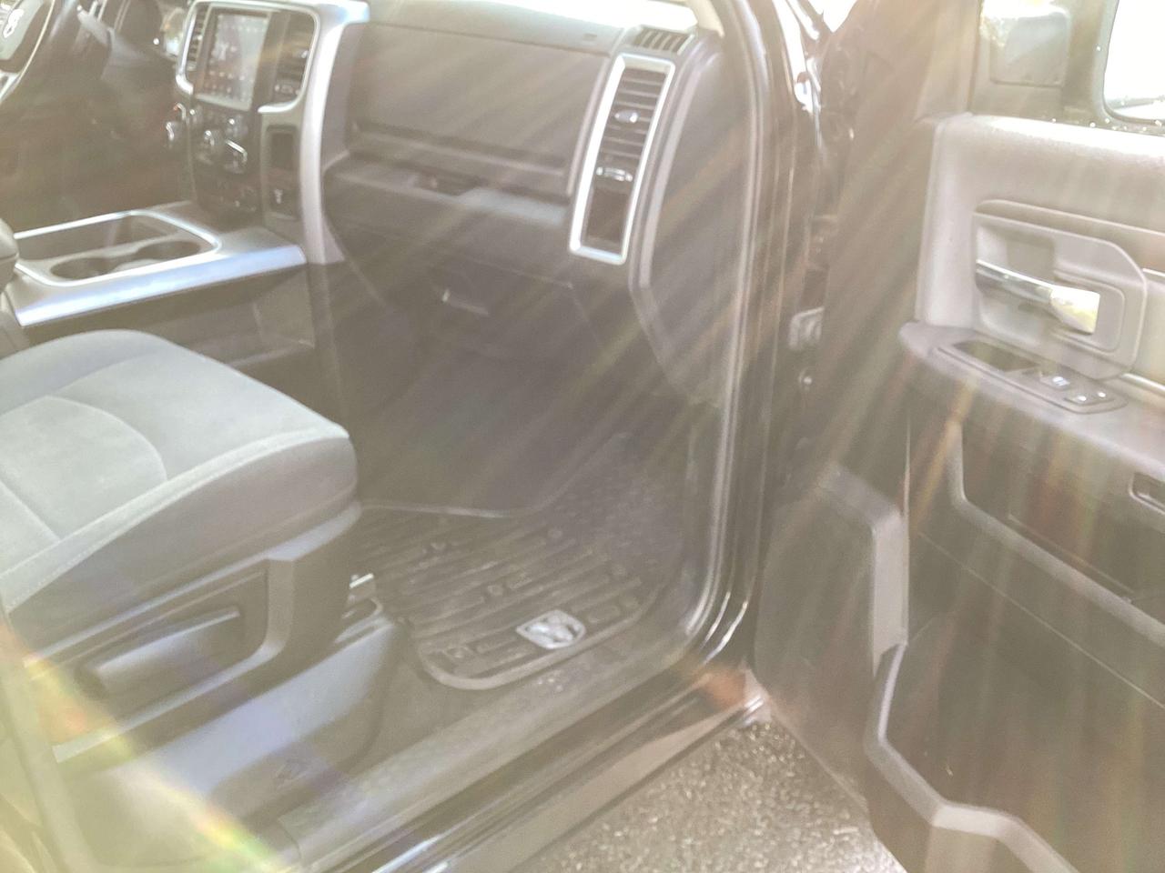 2023 RAM 1500 SLT W/SUNROOF Photo
